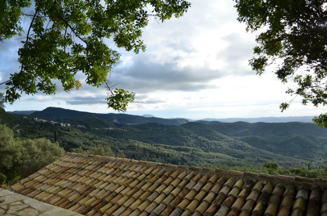 Castelli Olive Press Guest House Ахарави Екстериор снимка