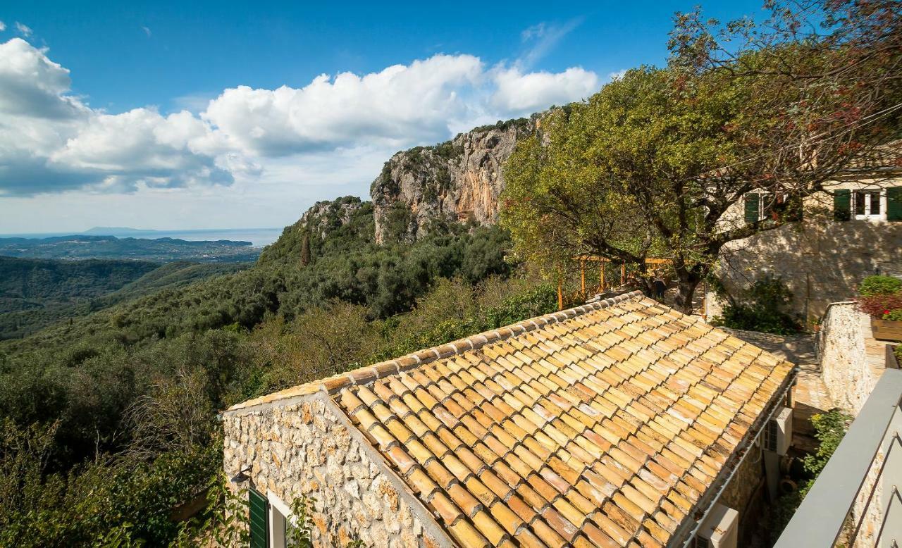 Castelli Olive Press Guest House Ахарави Екстериор снимка