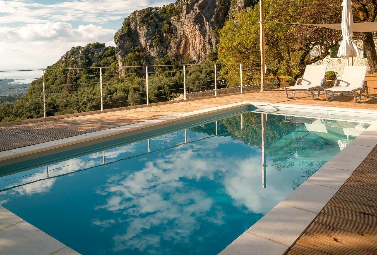 Castelli Olive Press Guest House Ахарави Екстериор снимка